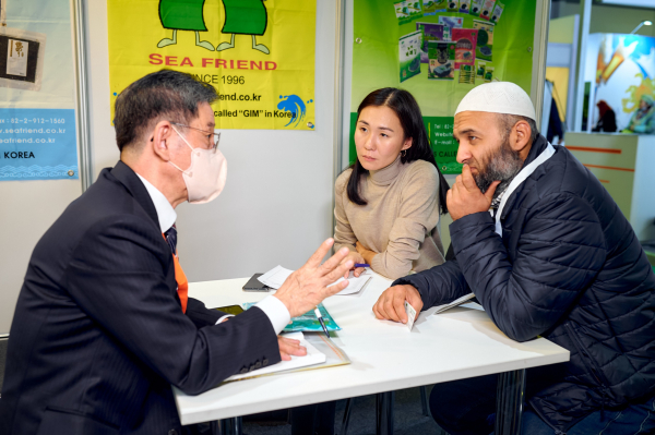 카자흐스탄 국제식품박람회 한국관 현장 상담