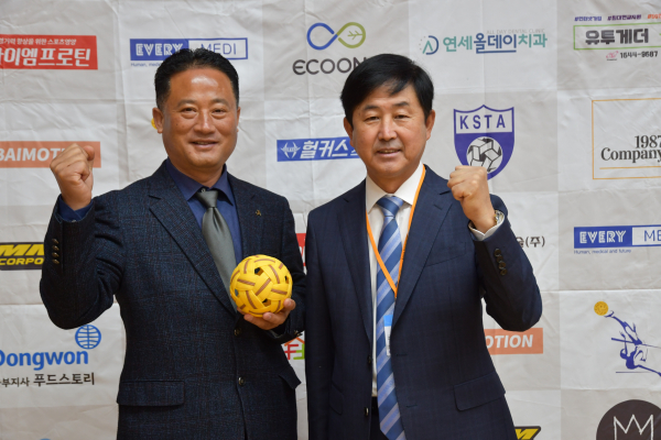 최영환 세종시세팍타크로협회 회장과 백봉현 세종시세팍타크로협회 부회장.