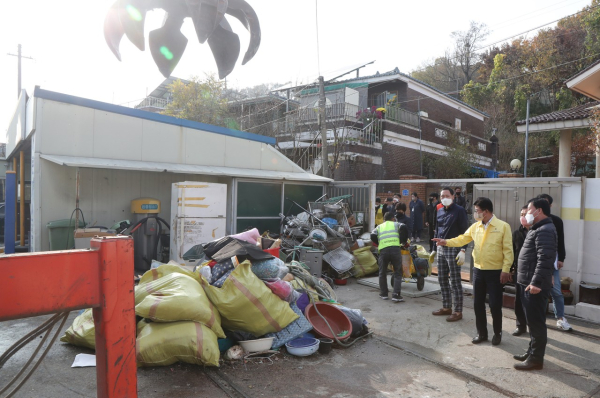저장강박가구 합동청소 실시