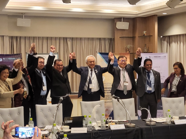 제23회 2024 아시아수의사대회 대전개최 축하 모습 (2022.11.9 제44회 아시아수의사회 이사회, 일본 후쿠오카)