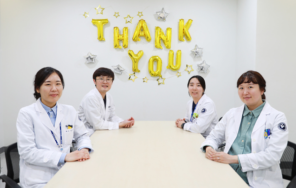 (사진 왼쪽부터)세종충남대학교병원 약제부 장소라 약사, 김현우 약사, 김윤화 약사, 황소연 약사