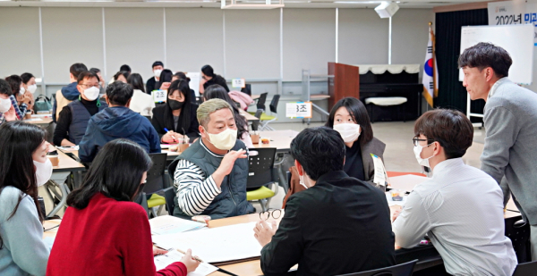 민관협력 및 지역사회 통합돌봄사업의 방향성을 찾기 위해 자치구별 핵심 주체 워크숍 추진 모습