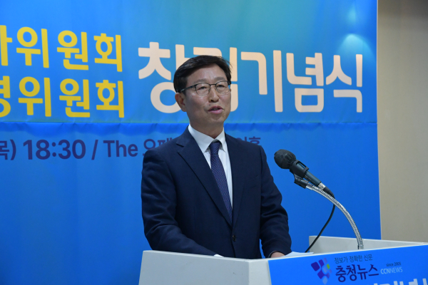 박길현 충청뉴스 초대 운영위원회장이 인사말을 하고 있다.