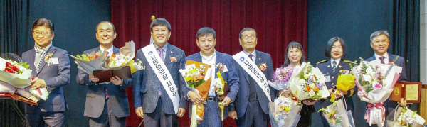 최충규 대덕구청장, 대한민국 시민인권상 수상 단체사진