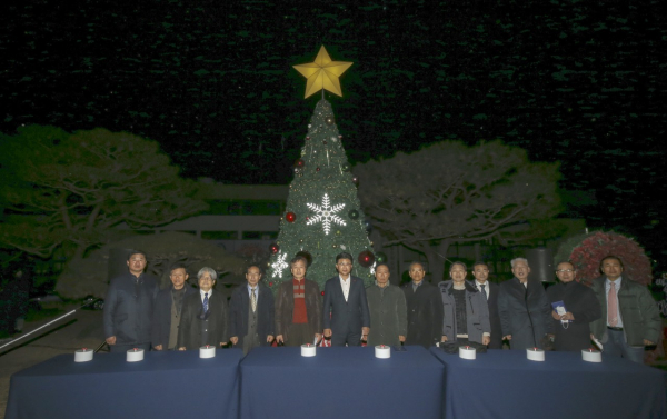 '사랑과 희망의 빛’ 성탄 트리 점등식 개최 모습