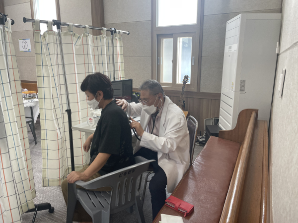 지난 8월 25일 실시된 부여군 건강영향조사 모습