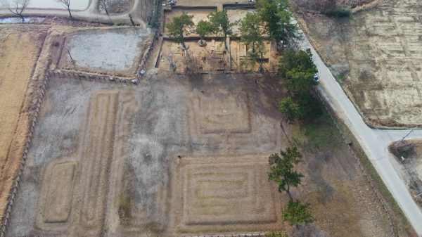 부여 군수리사지 발굴현장 원경(북→남)