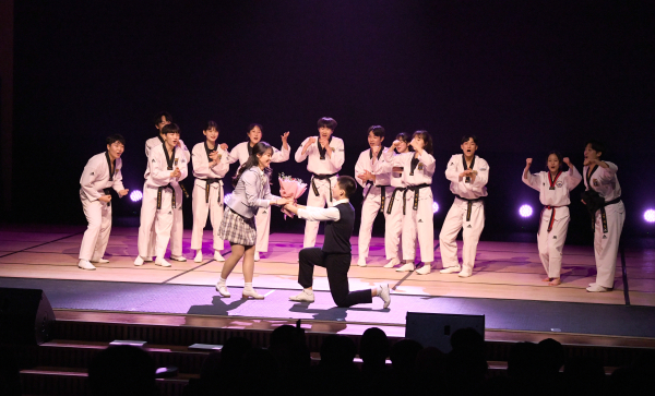 백석대학교의 태권도 세계화를 목표로 한 태권 퍼포먼스 쇼 아트킥