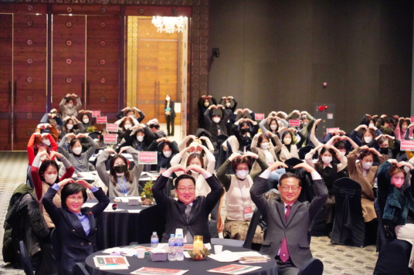 대전시사회서비스원은 소속 시설 성과공유대회를 지난 14일대전 중구 문화동 The BMK 컨벤션에서 개최했다.