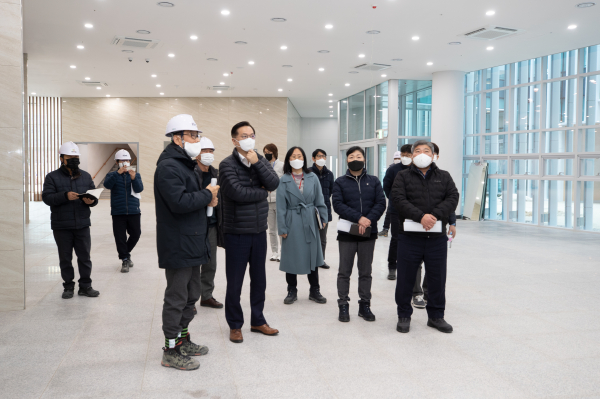 이상래 행복청장, 창의진로교육원 건립 현장 점검 모습