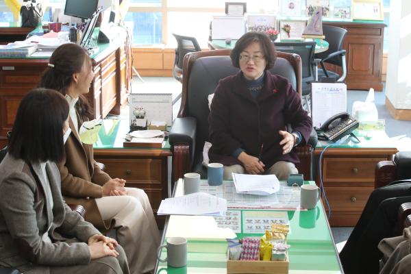 지역아동센터 회장단 의회 방문 모습