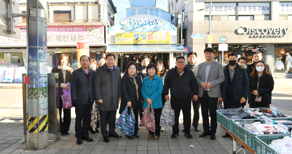 보령시의회 전통시장 방문 모습
