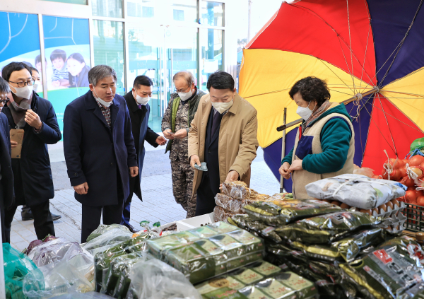 오성환 당진시장 합덕전통시장 장보기 행사 모습