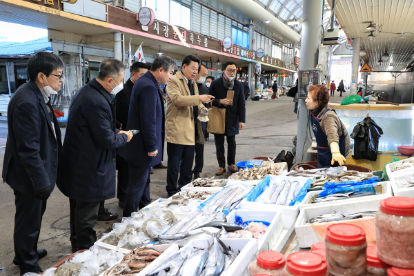 오성환 당진시장 합덕전통시장 장보기 행사 모습