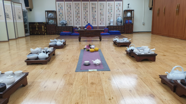 인성쑥쑥 서당캠프 (다도체험 모습)