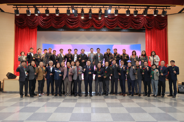 당진시 대시민 보고회 개최 단체사진