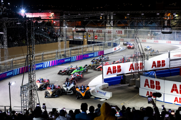 한국타이어의 포뮬러 E ‘2023 코어 디리야 E-PRIX’ 대회  현장