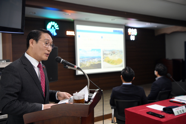 군민과 소통하며 군정 현안 논의하는 이용록 홍성군수