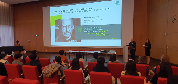 노벨화학상 수상자 슈테판 헬 박사 면담