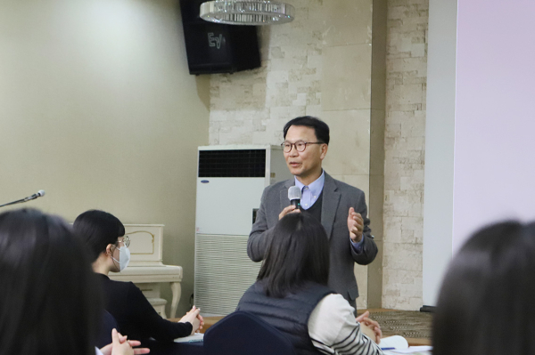 선병원의 문화 강연 이규은 경영총괄원장