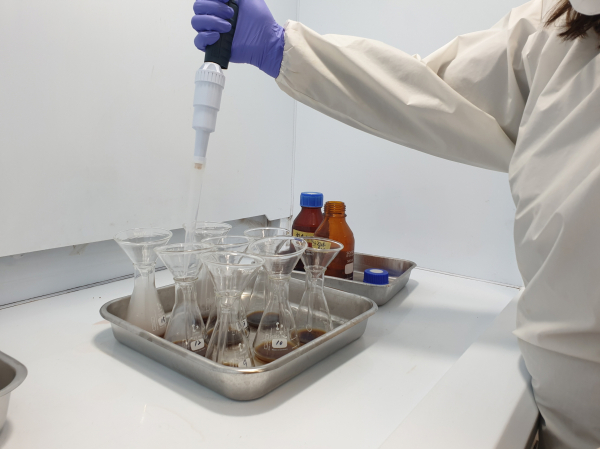 가축분뇨 성분 검사 진행 모습