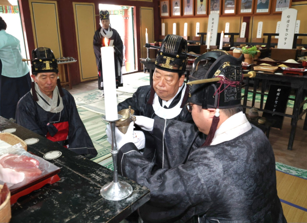 ‘춘기 석전대제’ 봉행 모습