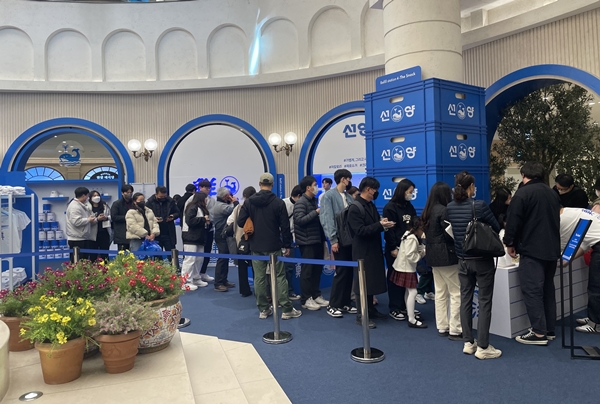 대전신세계에 마련된 선양 팝업스토어