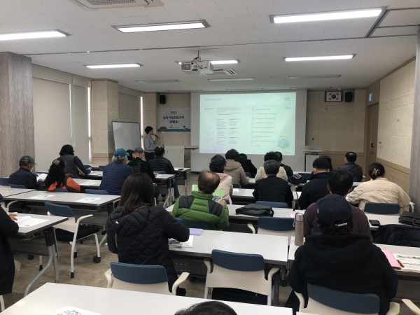 ‘화훼류 재배기술 교육’ 진행 모습