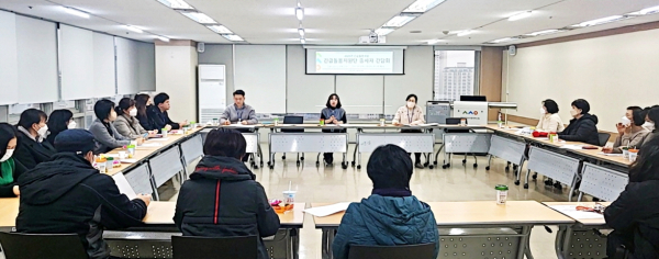 긴급돌봄 사업 종사자 간 간담회를 정기적으로 개최, 사업 효율성을 높이고 있다.