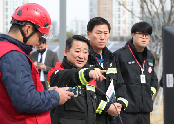 대전 서구 드론을 활용한 산불예방홍보 활동 장면
