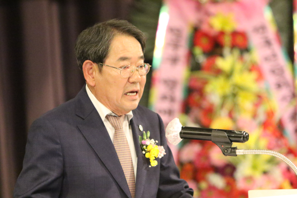 전문수 제2대 법무보 법무보호위원 전국연합회장이 취임사를 하고 있다. 