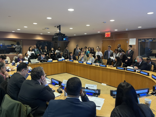 UN 2023 물 총회에서 개최된 AWC 부대행사에 해외정부(인도네시아, 태국, 필리핀, 라오스), 투자기관 및 국제기구(WB, ADB, IDB, GCF, UNDP, OECD, IWRA) 대표 전문가들이 참석하여 아시아 물분야 투자확대 방안에 대해 토론하고 있다.(2023. 3. 23.(현지시간)) (* UN 사무국 지침에 따라 행사장 내 현수막, 홍보물 등 미설치)