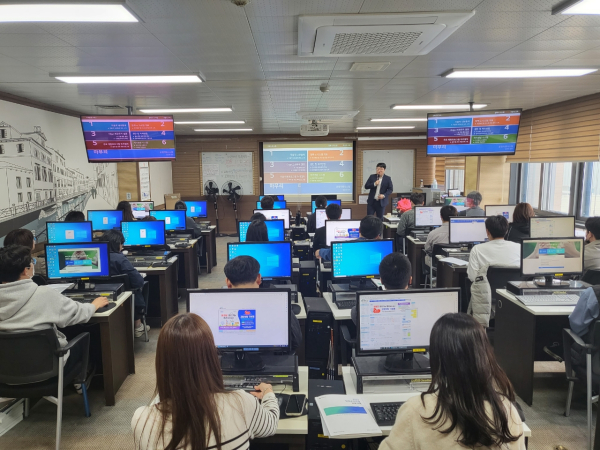 2023년 청백-e시스템 사용자 교육 진행 모습