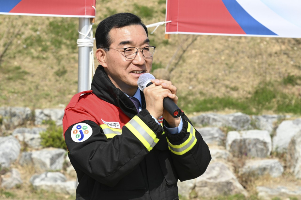 지난 31일 선화동 양지근린공원에서 진행한 제78회 식목일 나무심기 행사