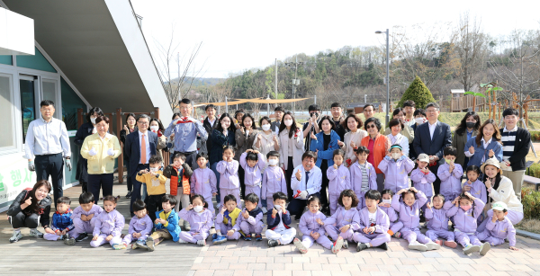 제78회 식목일 나무 심기 행사 개최 모습