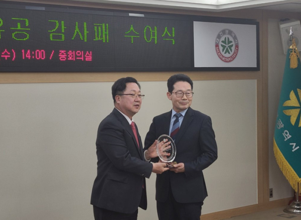 (좌) 이장우 대전광역시장 (우) 김홍준 대전도시공사 경영본부장