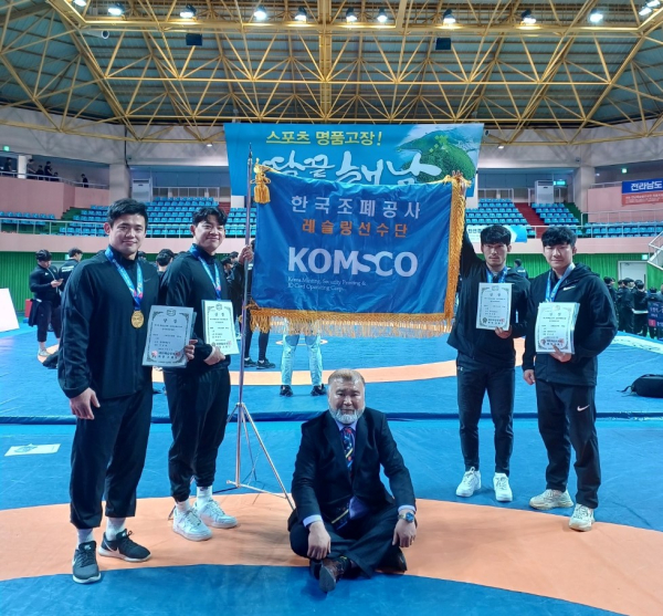 레슬링팀이 지난 5일부터 11일까지 전라남도 해남군 우슬체육관에서 열린 제1회 헤럴드경제·코리아헤럴드배 전국레슬링대회에서 금메달 3개, 동메달 1개 획득