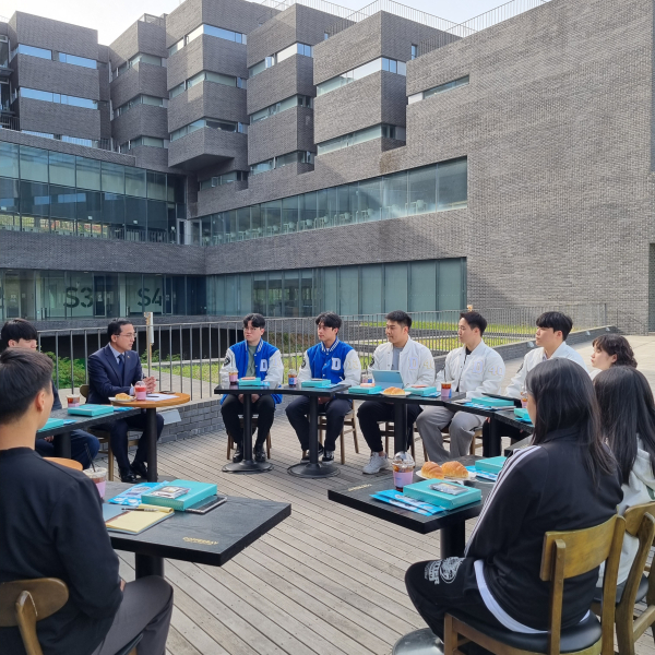 대전대 학생회, 박희조 동구청장과 토크콘서트 현장사진