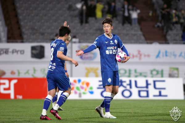 충남아산FC 경기 모습