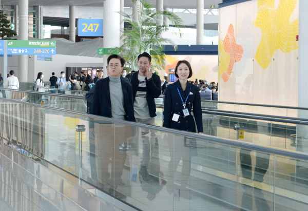 미국 순방 출국하는 김태흠 충남지사