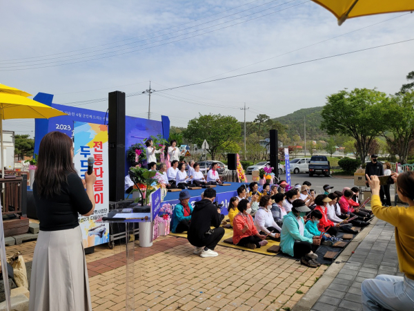 신활력플러스 액션 그룹 ‘다듬이마을’ 난타 공연 모습