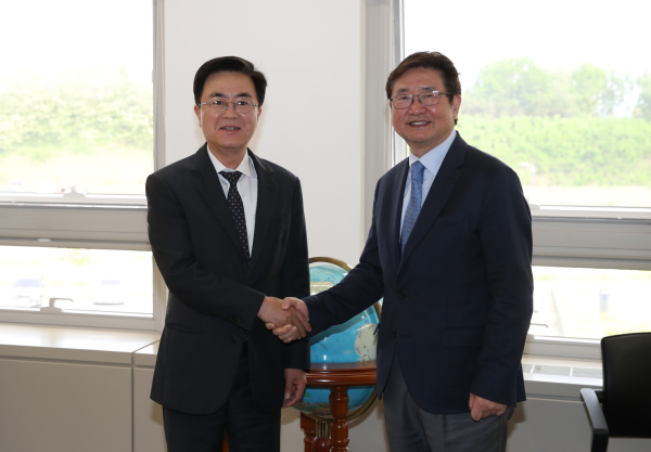 왼쪽부터 김태흠 지사, 박보균 문체부 장관