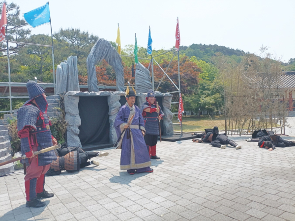 백제어울림마당 상설문화공연 진행 모습