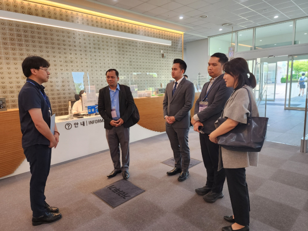 충남도서관 견학 모습