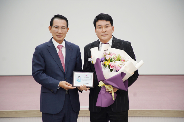 19일 시청 대회의실에서 열린 서산시 홍보대사 위촉식 모습