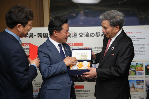 박정현 부여군수 '쿠스다 다이조우' 시장 공식 회담