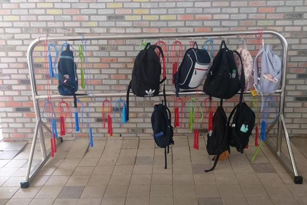 2022년도 주민참여예산 사업 중가방 걸이대 설치