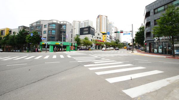 호수공원 설빙 사거리 대각선 횡단보도