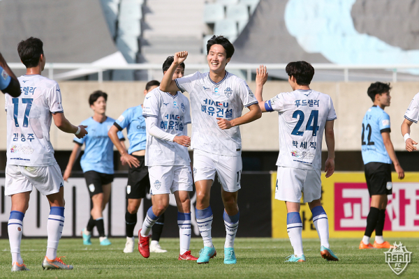 충남아산FC 경기 모습