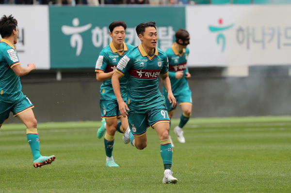 울산전 이진현 선수